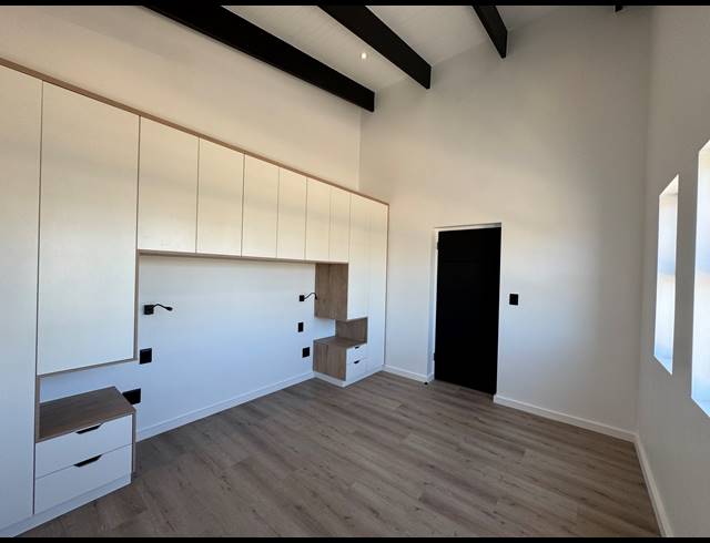3 BEDROOM HOUSE FOR SALE IN SANDOWN